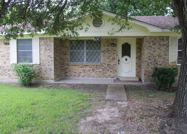 Property at 708 1st St, Winnie, TX 77665, 3 beds, 2 baths