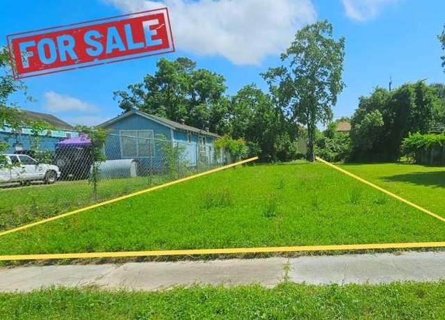 Property at 3323 Minnesota St, Baytown, TX 77520
