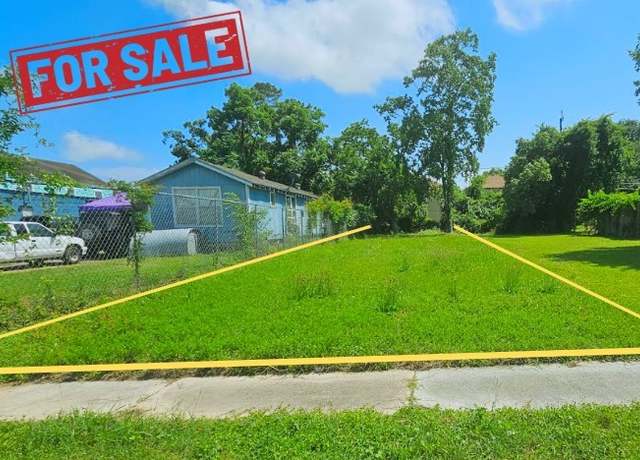 Property at 3323 Minnesota St, Baytown, TX 77520