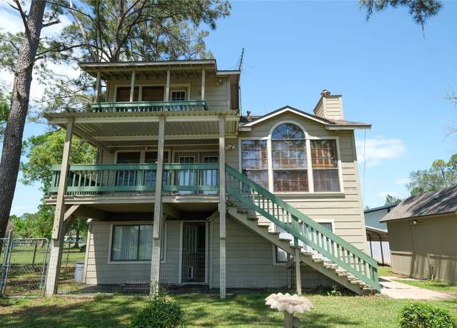 Property at 5463 County Road 961, Brazoria, TX 77422, 2 beds, 2 baths