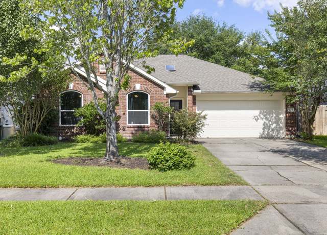 Property at 31114 Silver Village Dr, Spring, TX 77386, 4 beds, 2 baths