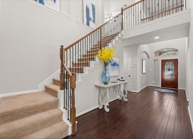 Property at 14 Painted Post Pl, The Woodlands, TX 77389, 4 beds, 3 baths