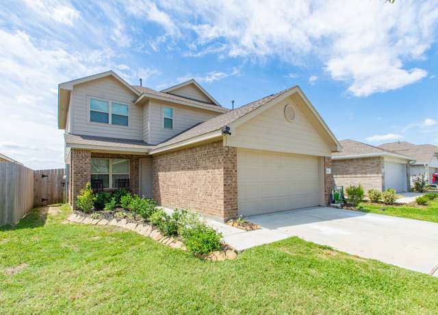 Property at 122 Austin Rd, Angleton, TX 77515, 4 beds, 2.5 baths