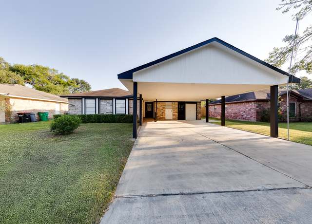 Property at 713 Northbend Dr, Baytown, TX 77521, 5 beds, 2 baths