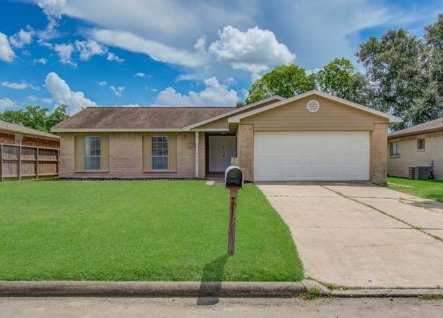 Property at 16822 Bougainvilla Ln, Friendswood, TX 77546, 4 beds, 2 baths