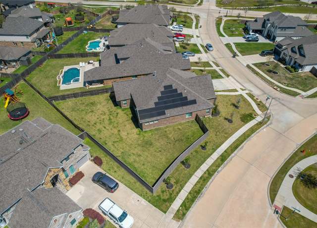 Property at 4831 Dove Cove Ln, League City, TX 77573, 5 beds, 3 baths