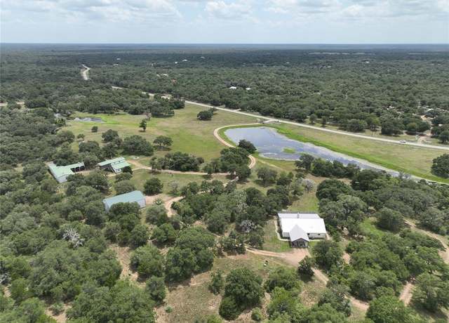 Property at 2003 Oakridge Rd, Weimar, TX 78962, 2 beds, 2.5 baths