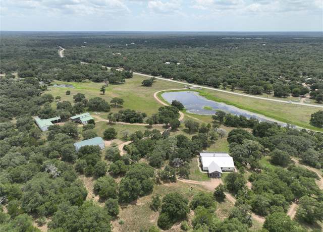 Property at 2003 Oakridge Rd, Weimar, TX 78962, 2 beds, 2.5 baths