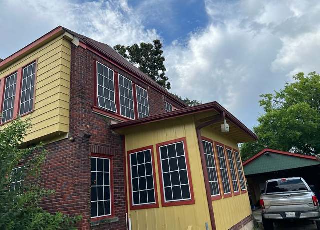 Property at 2821 Eagle St, Houston, TX 77004, 3 beds, 2.5 baths