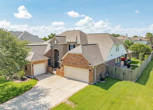 Property at 2502 Brittany Lakes Dr, League City, TX 77573, 5 beds, 4 baths