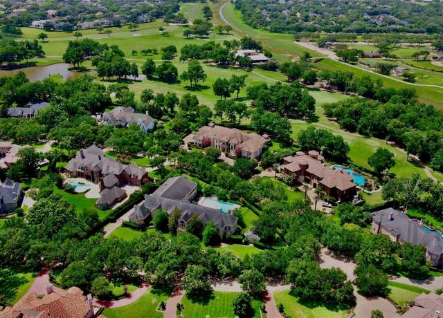Property at 17 Windsor Pl, Sugar Land, TX 77479, 8 beds, 9 baths