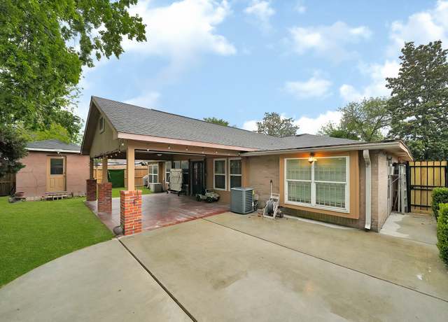 Property at 8030 Dodiewood Ln, Houston, TX 77086, 5 beds, 3.5 baths