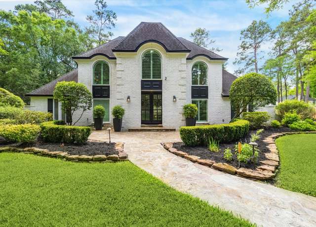 Property at 2910 Royal Circle Dr, Kingwood, TX 77339, 4 beds, 3.5 baths