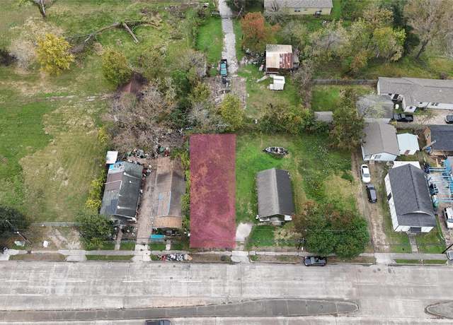 Property at 2917 Altoona St, Houston, TX 77026