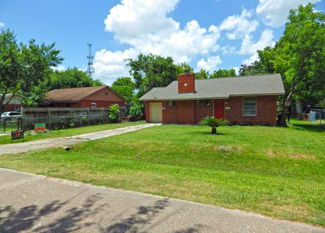 Property at 618 Honeysuckle Dr, La Marque, TX 77568, 2 beds, 1 bath