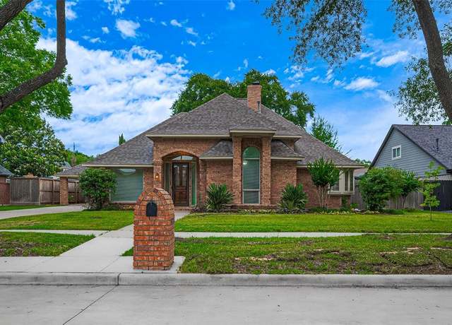 Property at 16218 Capri Dr, Jersey Village, TX 77040, 4 beds, 3.5 baths