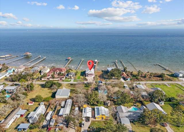 Property at 421 2nd St, San Leon, TX 77539, 5 beds, 4.5 baths