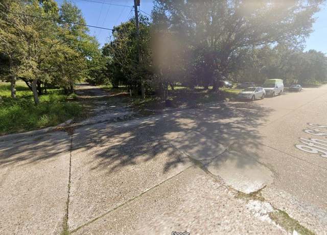 Property at 111 9th St S, Galveston, TX 77590