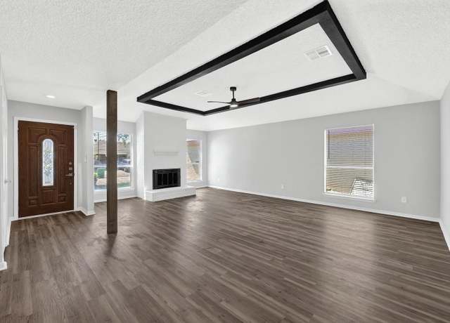 Property at 6211 Linnhaven Dr, Houston, TX 77072, 3 beds, 2 baths
