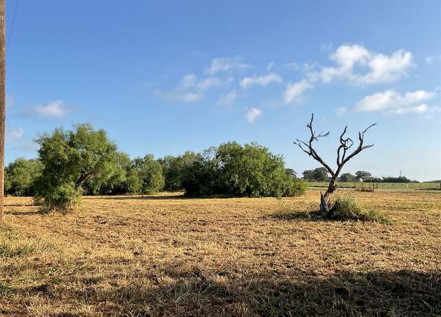 Property at 1932 Old Goliad Rd, Cuero, TX 77954