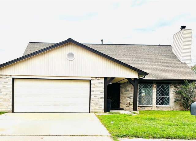 Property at 16246 Los Altos Dr, Houston, TX 77083, 5 beds, 2.5 baths