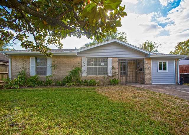 Property at 4326 Akard St, Houston, TX 77047, 4 beds, 2 baths
