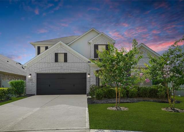 Property at 10329 S Goshawk Trl, Conroe, TX 77385, 4 beds, 3 baths