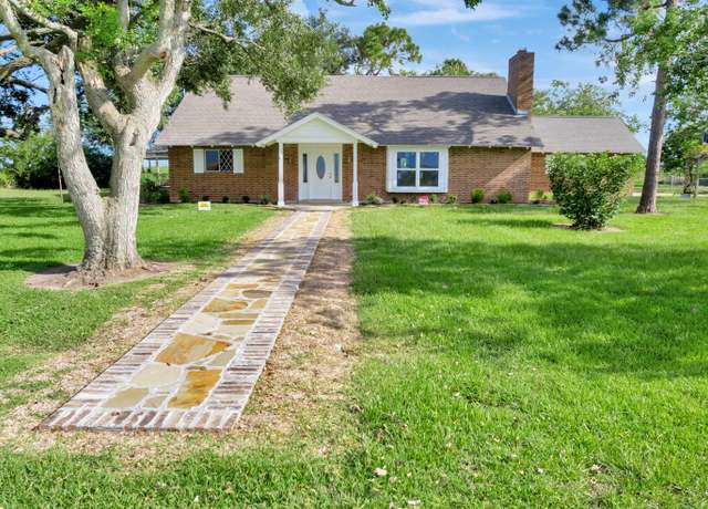 Property at 10441 Tx-35, Palacios, TX 77465, 4 beds, 2 baths