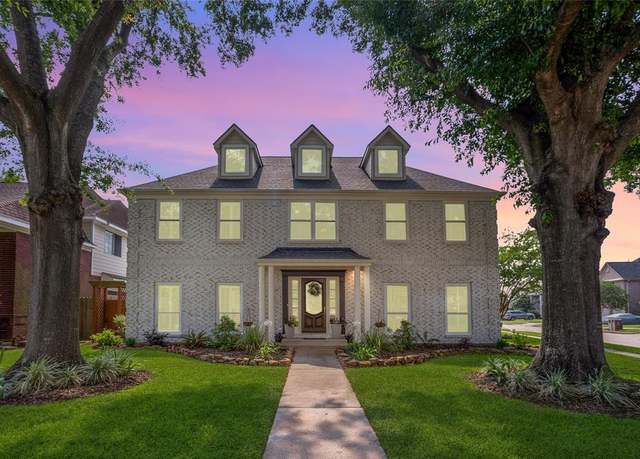 Property at 1914 Tipperary Dr, Deer Park, TX 77536, 5 beds, 2.5 baths