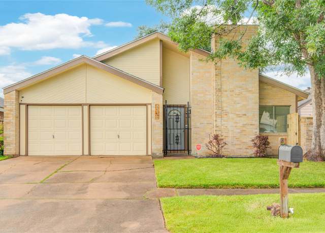 Property at 8234 Misty Ridge Ln, Houston, TX 77071, 3 beds, 2 baths