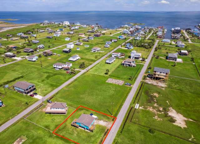 Property at 4014 2nd St, Galveston, TX 77554, 2 beds, 1 bath