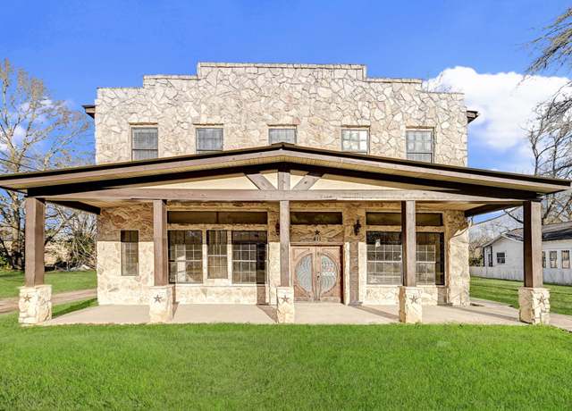 Property at 411 S Kaufman St, Newton, TX 75966, 9 beds