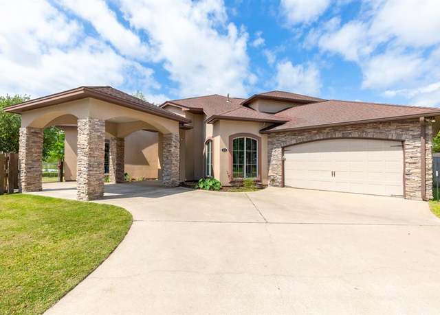 Property at 216 Berwick Dr, Bridge City, TX 77611, 4 beds, 3 baths