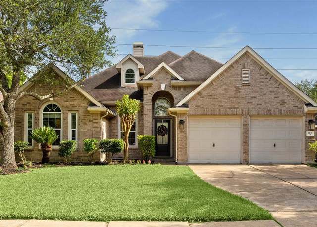 Property at 3231 Summerland Dr, Manvel, TX 77578, 3 beds, 2 baths
