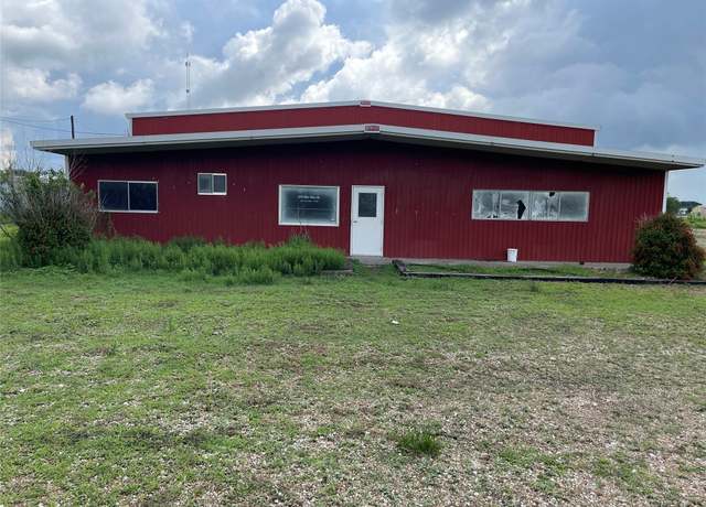 Property at 204 Glen Flora Rd, Eagle Lake, TX 77434