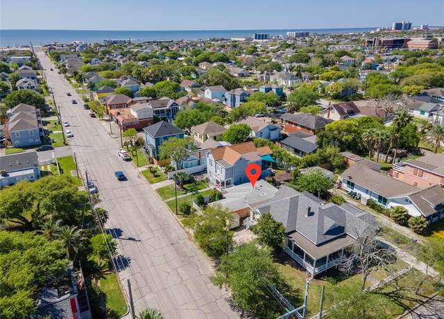 Property at 1911 35th St, Galveston, TX 77550, 2 beds, 1 bath