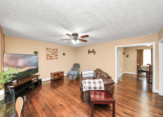 Property at 418 Forrest St, Baytown, TX 77520, 3 beds, 1.5 baths