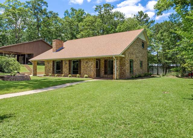 Property at 144 L K Walker, Livingston, TX 77351, 3 beds, 2.5 baths