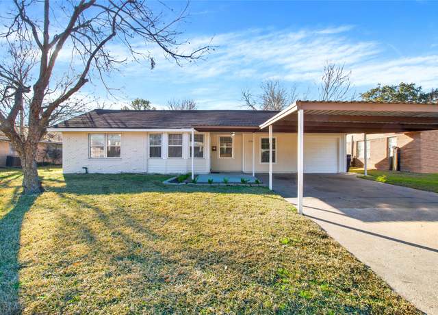 Property at 506 Edgebrook Dr, Houston, TX 77034, 4 beds, 2 baths