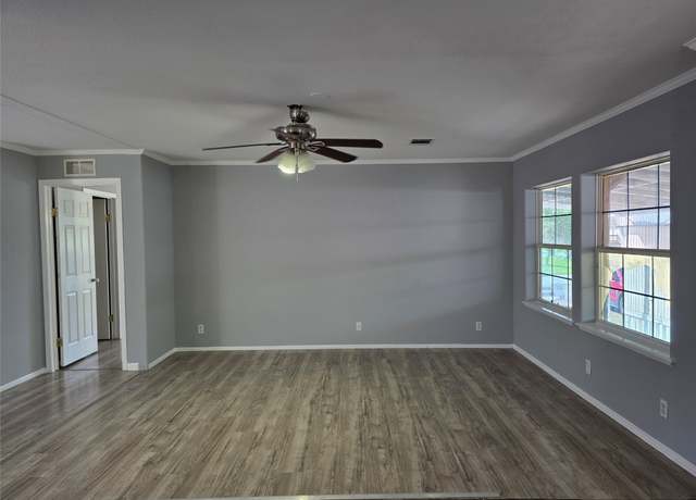 Property at 4702 18th St, Bacliff, TX 77518, 4 beds, 3 baths