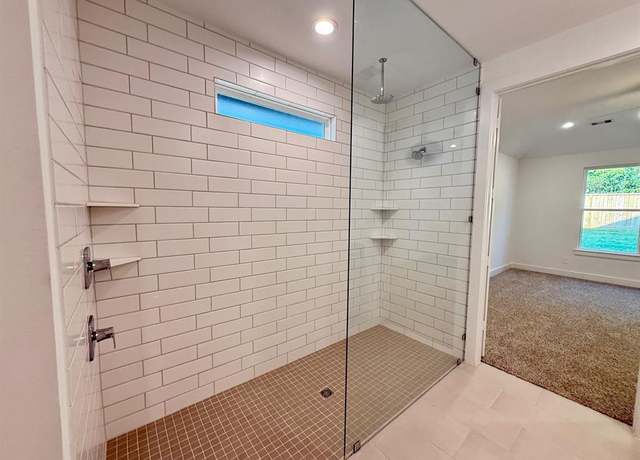 Property at 230 Springfield Terrace Ct, Conroe, TX 77304, 3 beds, 2 baths