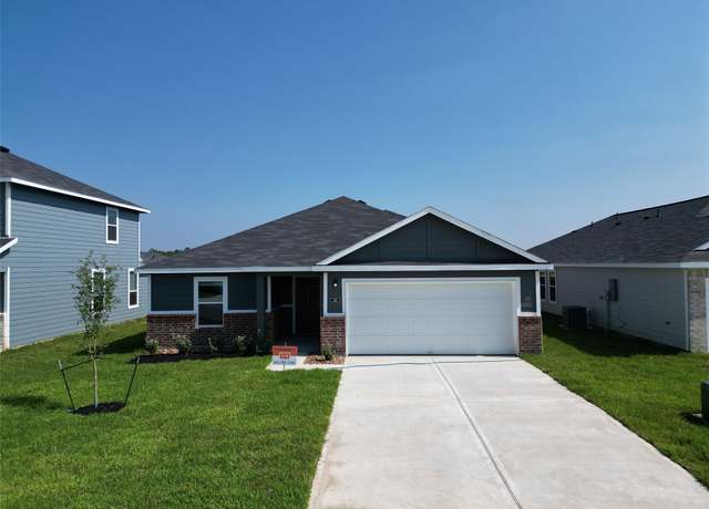 Property at 819 Stoney Point Ln, Dayton, TX 77535, 3 beds, 2 baths