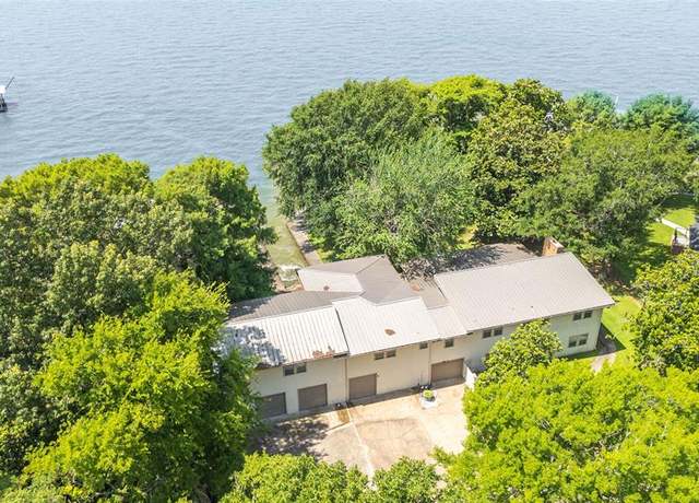 Property at 409 Wildwood Dr, Onalaska, TX 77360, 5 beds, 5.5 baths