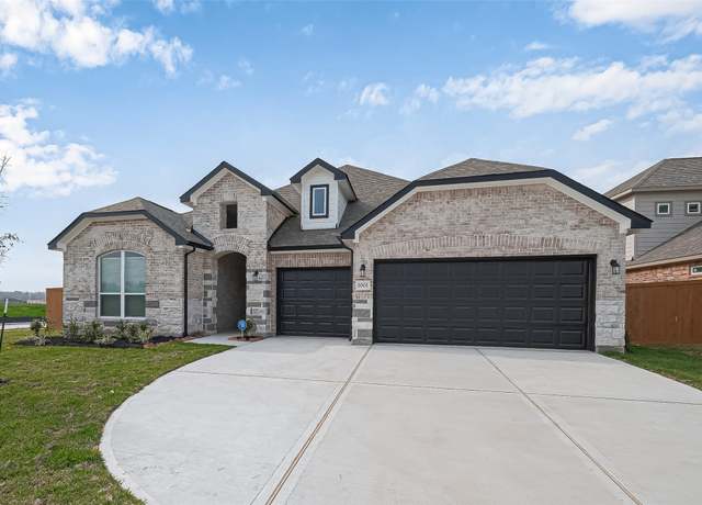 Property at 1001 Comal Trl, Dayton, TX 77535, 4 beds, 3 baths