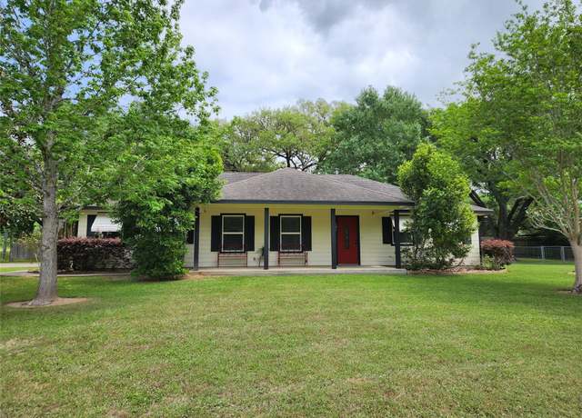 Property at 101 Becica St, Columbus, TX 78934, 3 beds, 2 baths