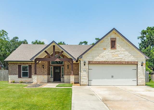 Property at 2234 Lake Forrest Dr, West Columbia, TX 77486, 4 beds, 2 baths
