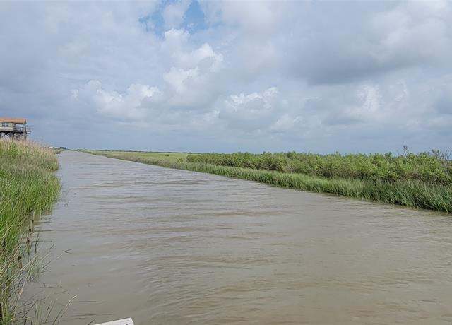 Property at 1224 4th St, Gilchrist, TX 77617
