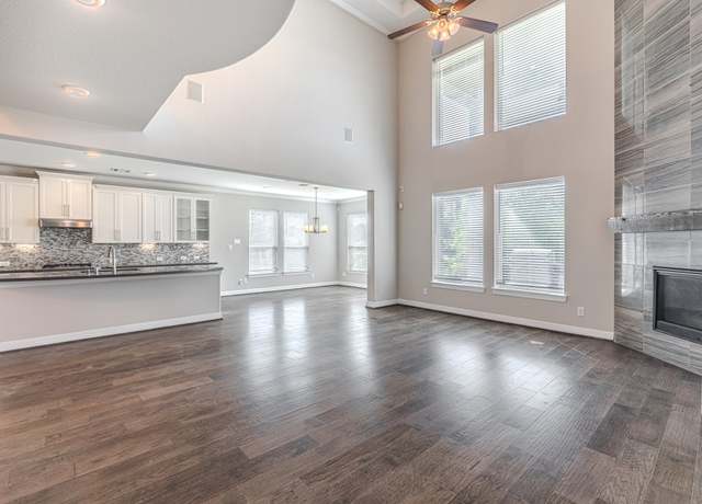 Property at 6 Winter Thicket Pl, The Woodlands, TX 77375, 5 beds, 4 baths