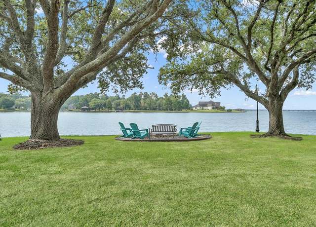 Property at 14027 Waterview Dr, Willis, TX 77318