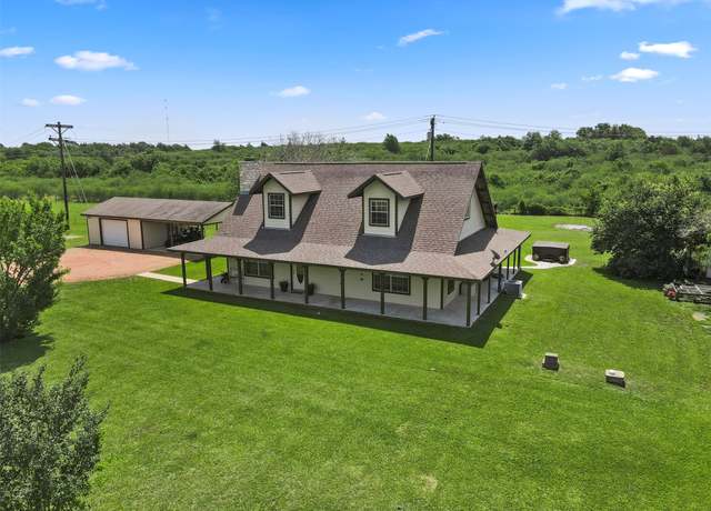 Property at 999 Salem Rd, Brenham, TX 77833, 3 beds, 2 baths